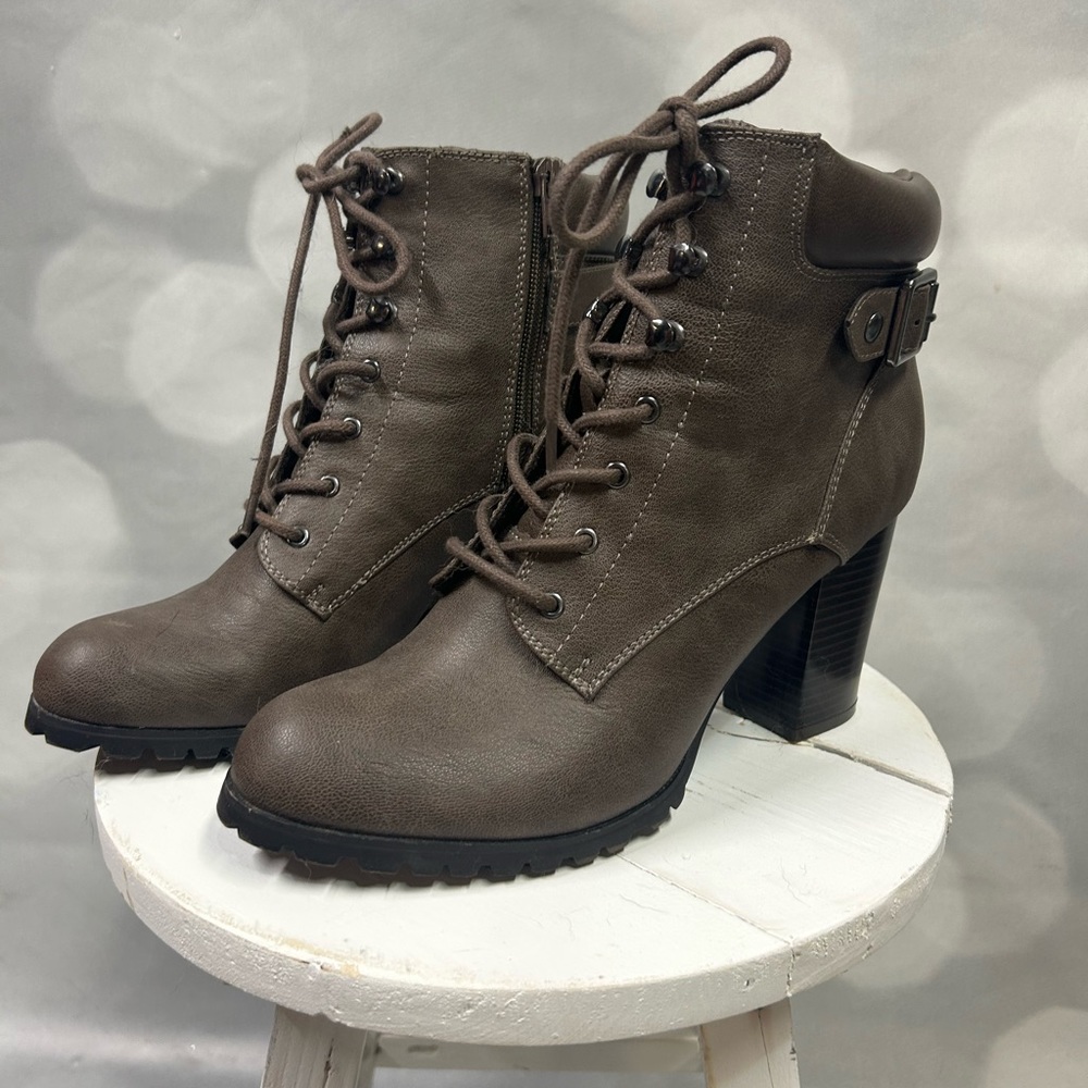 NWOT Style &‎ Co  size 8 1/2 (8.5) Brown Booties